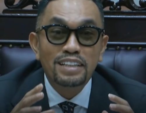 Ahmad Sahroni saat rapat dengan KPK di DPR.