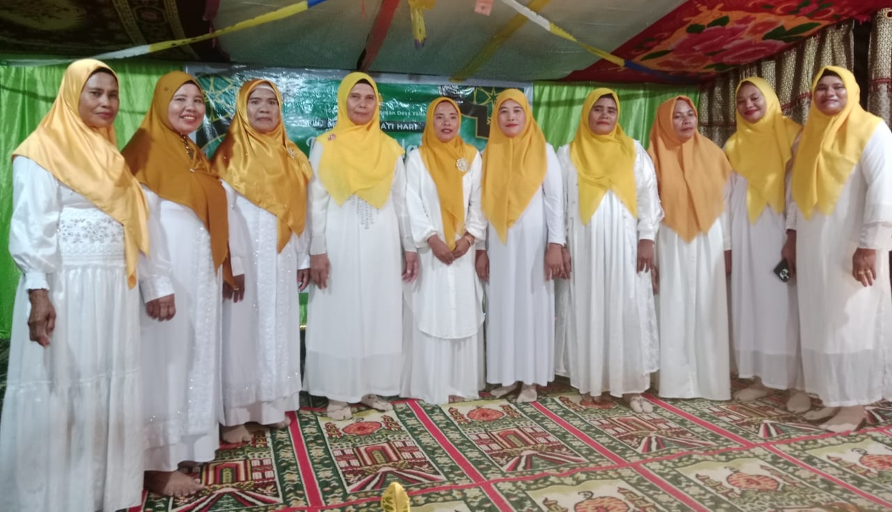 Ibu-ibu Majelis Ta’lim Ar-Rahman Desa Yaba