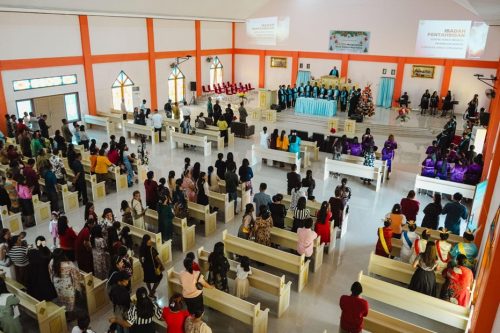 Peresmian Gedung Gereja Imanuel Kawasi Penahbisan dan peresmian Gedung Gereja Imanuel di Desa Kawasi, Pulau Obi, Halmahera Selatan