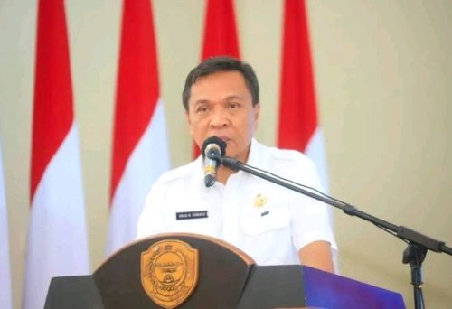 Bupati Halmahera Tengah Ikram Malan Sangadji saat menyampaikan sambutan dalam rapat koordinasi kepala daerah di Bella Hotel.